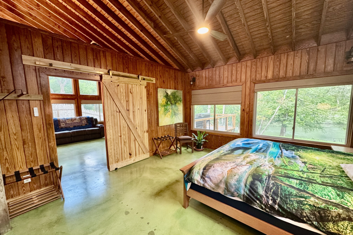 5 master bed 2